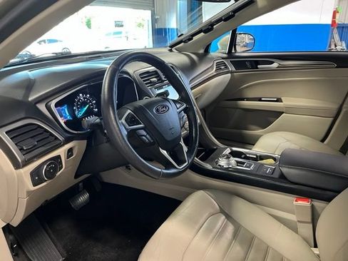 Used 2017 Ford Fusion Energi SE FWD image 23