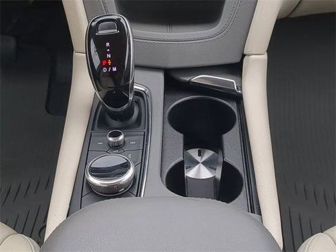 Used 2021 Cadillac XT5 Premium Luxury image 17