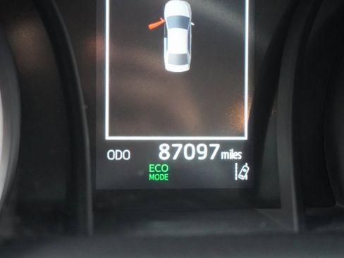 Certified 2022 Toyota Camry SE image 11