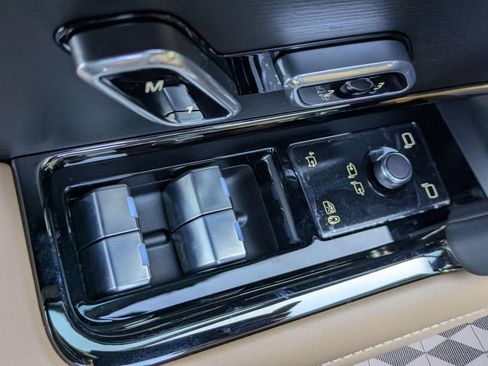 New 2026 Land Rover Range Rover Sport SE AWD/4WD image 12