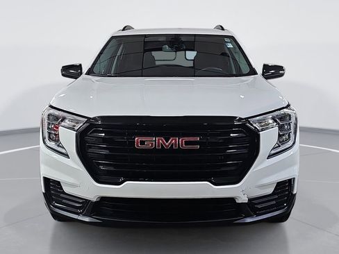 Certified 2024 GMC Terrain SLE w/ Driver Convenience Package AWD/4WD image 10