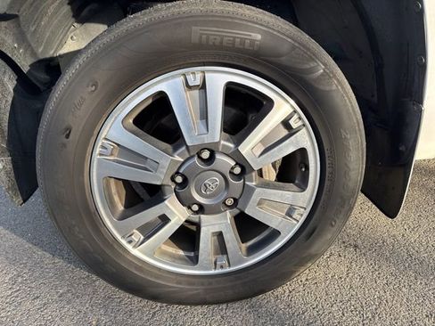 Used 2020 Toyota Tundra Platinum image 40