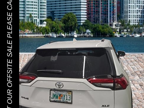 Used 2024 Toyota RAV4 XLE w/ Convenience Package FWD image 32