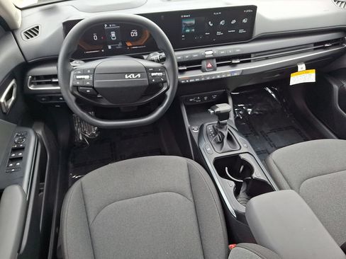 Certified 2025 Kia K4 FWD image 11