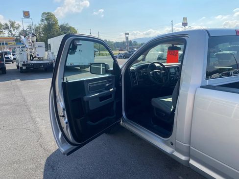 Used 2017 RAM 1500 Tradesman w/ Power & Remote Entry Group RWD image 11