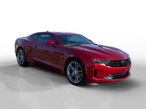 Used 2021 Chevrolet Camaro LT w/ RS Package image 7