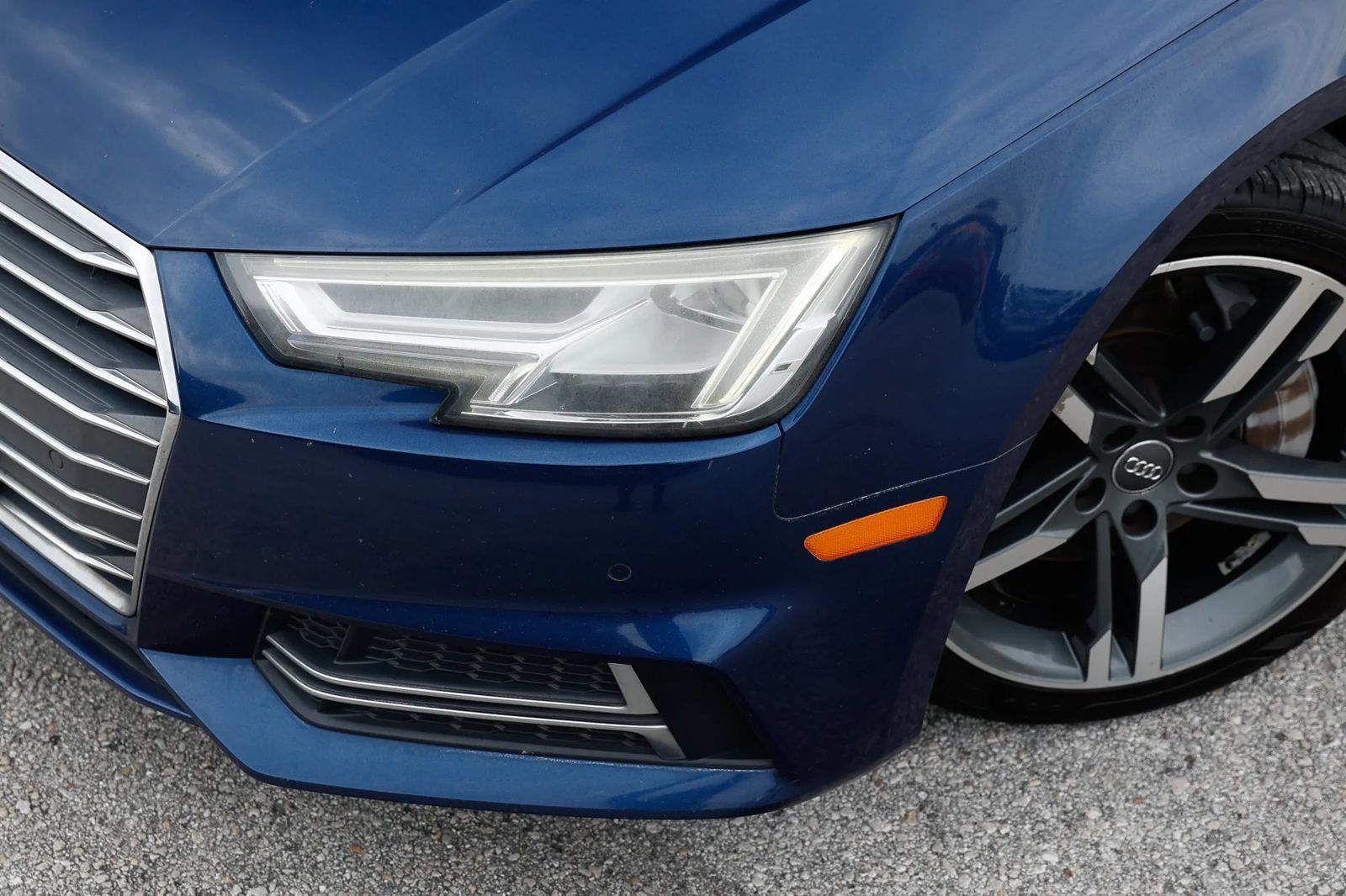 Used 2018 Audi A4 2.0T Premium Plus w/ Premium Plus Package AWD/4WD image 16