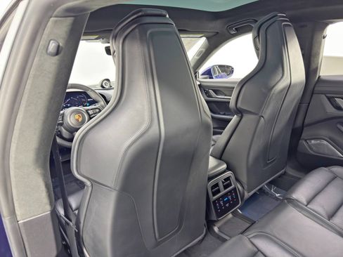 Used 2020 Porsche Taycan image 38