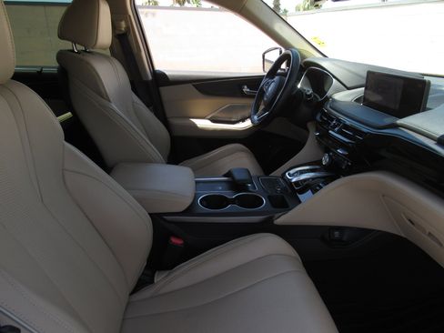 Used 2022 Acura MDX SH-AWD w/ Advance Package image 9
