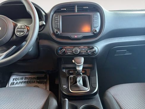 Certified 2023 Kia Soul LX w/ Option Group 015 FWD image 9