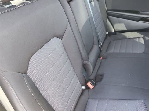 Used 2017 Ford Edge SE image 25