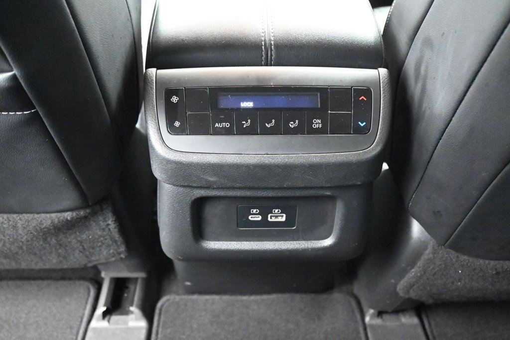 Used 2022 Nissan Pathfinder SL AWD/4WD image 25
