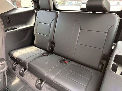 Used 2020 Chevrolet Traverse RS w/ LPO, Floor Liner Package AWD/4WD image 17