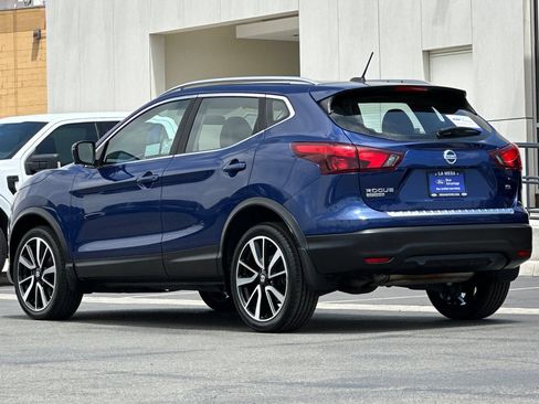 Used 2017 Nissan Rogue Sport SL FWD image 5