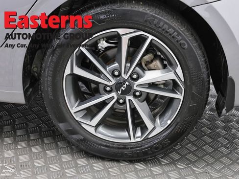 Used 2023 Kia Forte LXS w/ LXS Technology Package FWD image 33
