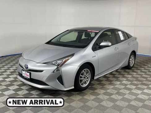 Used 2016 Toyota Prius Two FWD image 1
