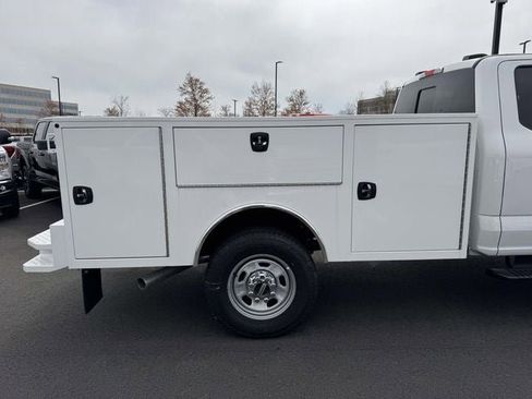 New 2026 Ford F350 XL w/ XL Chrome Package image 3