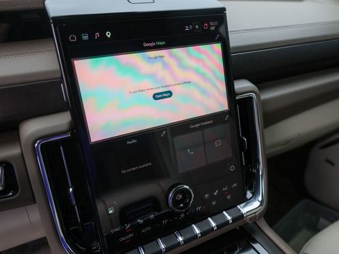 Used 2026 GMC Yukon Denali w/ Denali Reserve Package image 20