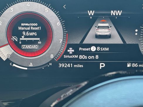 Used 2023 Nissan Pathfinder Platinum FWD image 31