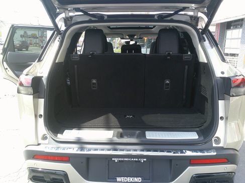Used 2023 INFINITI QX60 Luxe w/ Performance Audio Package AWD/4WD image 21