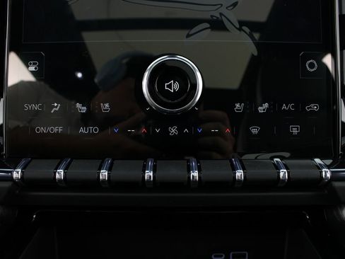 New 2026 GMC Yukon XL AT4 w/ AT4 Premium Plus Package AWD/4WD image 8