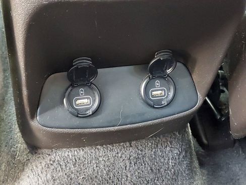 Used 2020 Hyundai Santa Fe SE image 13