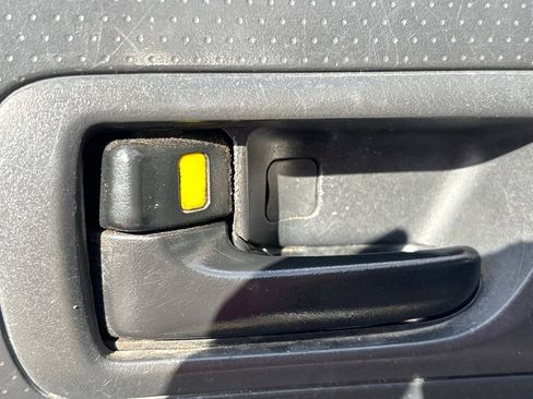 Used 2006 Toyota Tacoma PreRunner image 7