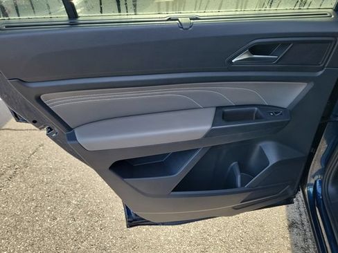Certified 2023 Volkswagen Atlas SE FWD image 8