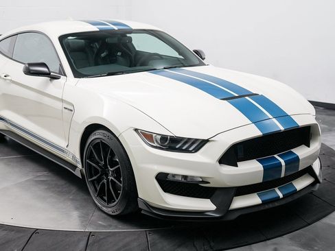 Used 2020 Ford Mustang Shelby GT350 w/ Technology Package image 12