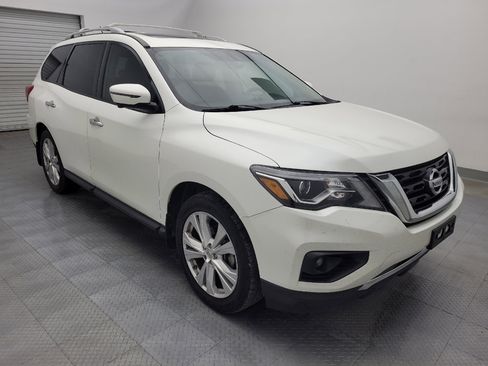 Used 2018 Nissan Pathfinder SL w/ SL Premium Package FWD image 11