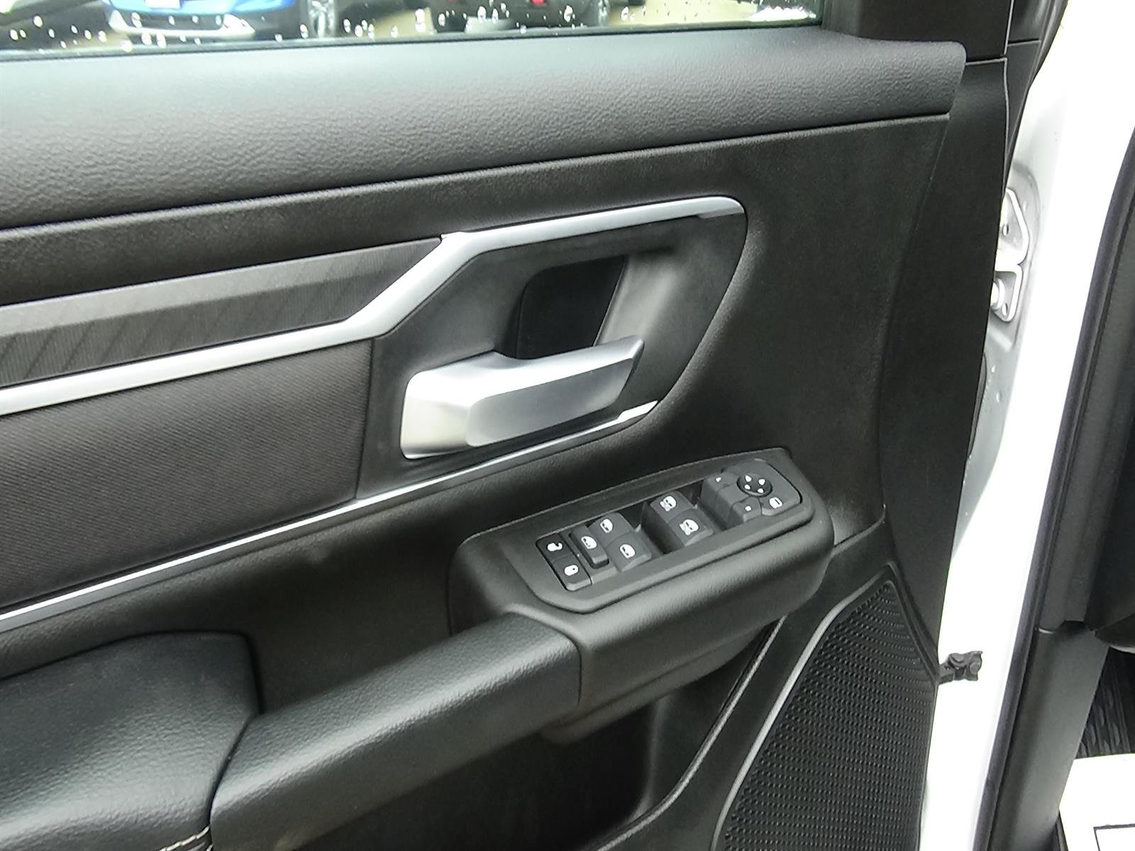 Used 2025 RAM 1500 Big Horn AWD/4WD image 18