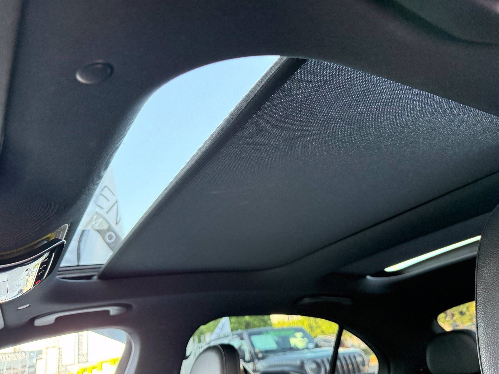 Used 2022 Mercedes-Benz C 300 Sedan image 28