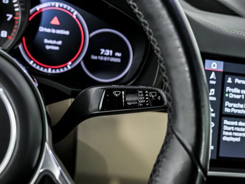 Used 2019 Porsche Cayenne E-Hybrid image 32