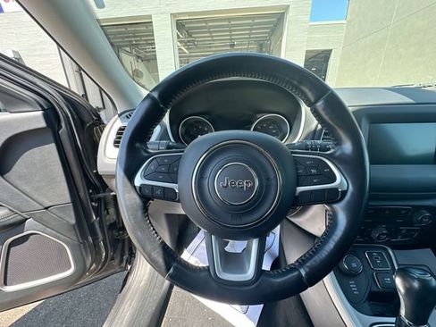 Used 2021 Jeep Compass Latitude w/ Convenience Group AWD/4WD image 16