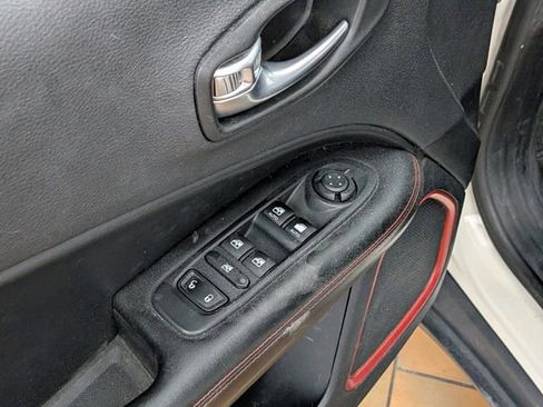 Used 2019 Jeep Compass Trailhawk AWD/4WD image 15