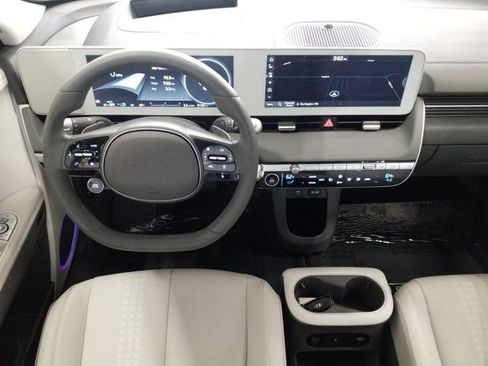 Used 2024 Hyundai Ioniq 5 Limited AWD/4WD image 3