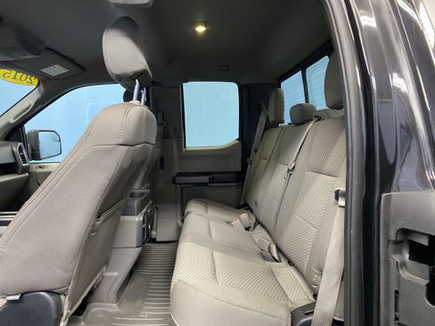 Used 2015 Ford F150 XLT w/ Equipment Group 302A Luxury image 21