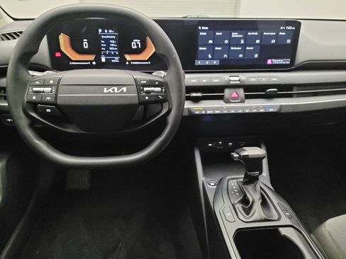 Used 2025 Kia K4 FWD image 22