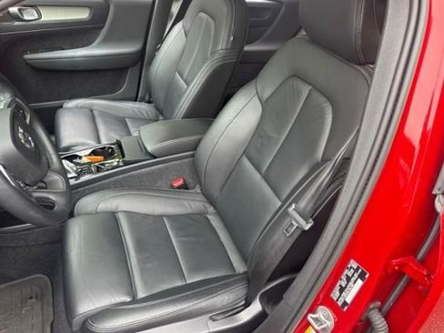 Used 2023 Volvo XC40 B5 Ultimate w/ Protection Package Premier AWD/4WD image 20