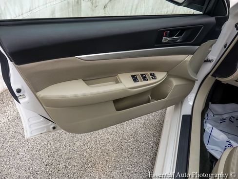 Used 2013 Subaru Legacy 2.5i Premium w/ All-Weather Pkg AWD/4WD image 17