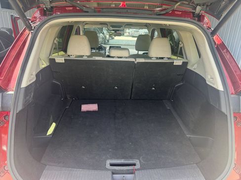 Used 2025 Nissan Rogue SV FWD image 32