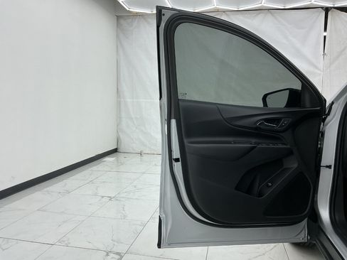 Used 2019 Chevrolet Equinox LT FWD image 18