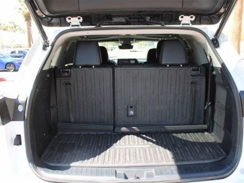 Used 2022 Toyota Highlander Limited image 13