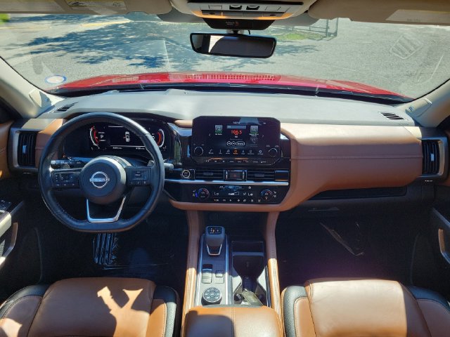 Used 2023 Nissan Pathfinder Platinum AWD/4WD image 10