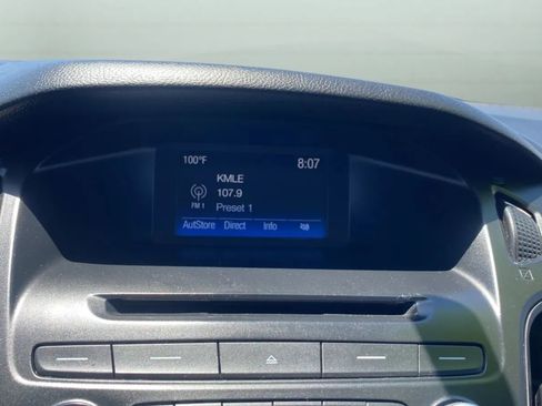 Used 2017 Ford Focus SE FWD image 16