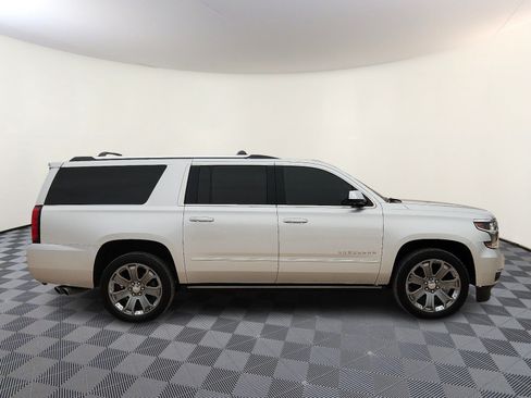 Used 2020 Chevrolet Suburban Premier w/ Premier Plus Edition AWD/4WD image 5