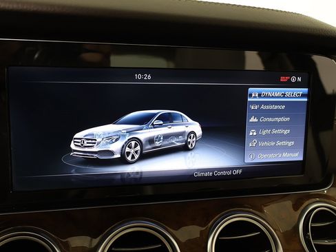 Used 2017 Mercedes-Benz E 300 4MATIC image 50