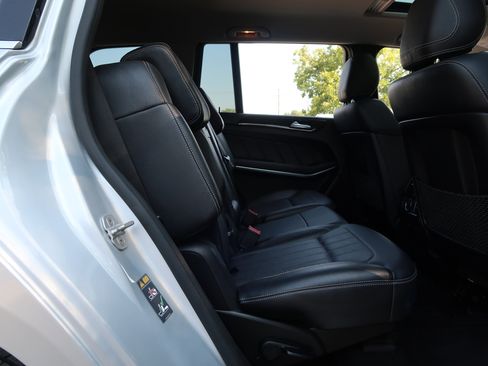 Used 2014 Mercedes-Benz GL 350 BlueTEC 4MATIC image 40