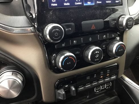Used 2022 RAM 2500 Laramie AWD/4WD image 16