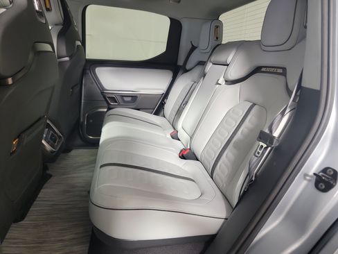 Used 2024 Rivian R1T Adventure AWD/4WD image 21